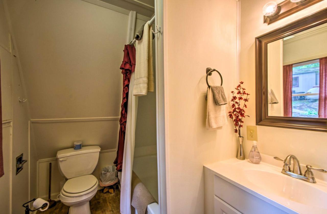 Serene Todd Getaway With Private Pond And Creek Views! Luaran gambar